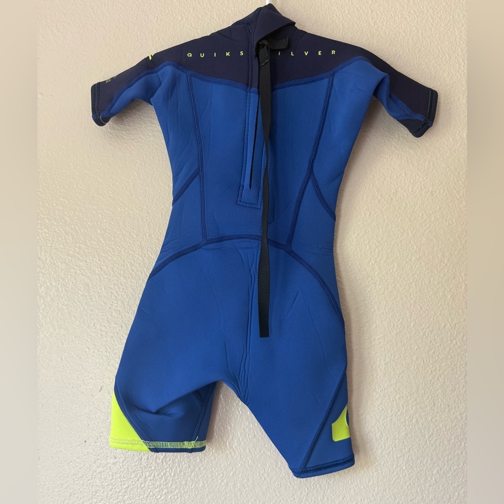 Quiksilver Kids Navy and Neon Green Rashguard - Picture 3 of 3